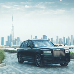 إضافي إزعاج مايكل أنجلو  استأجر وقيادة سيارات الدفع الرباعي في دبي ، الإمارات العربية المتحدة