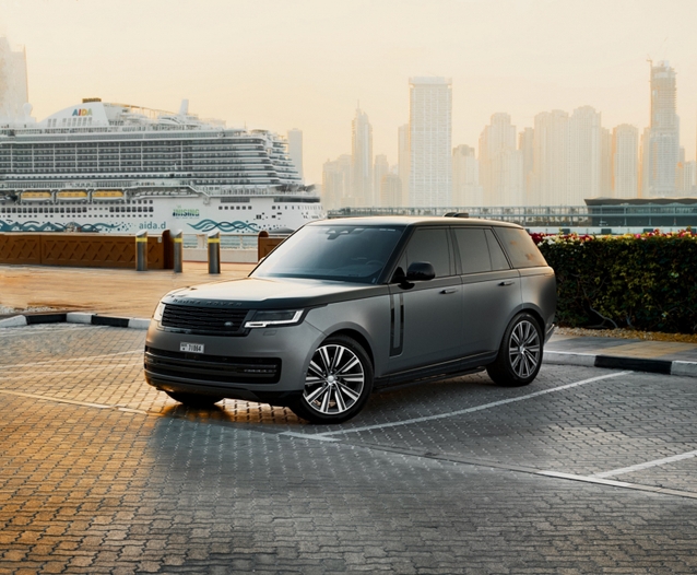 Gray Land Rover Range Rover Vogue HSE car rental price list in Dubai, UAE