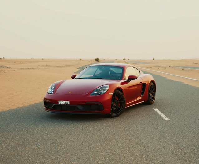 Porsche 718 Cayman 2019 for rent in Dubai