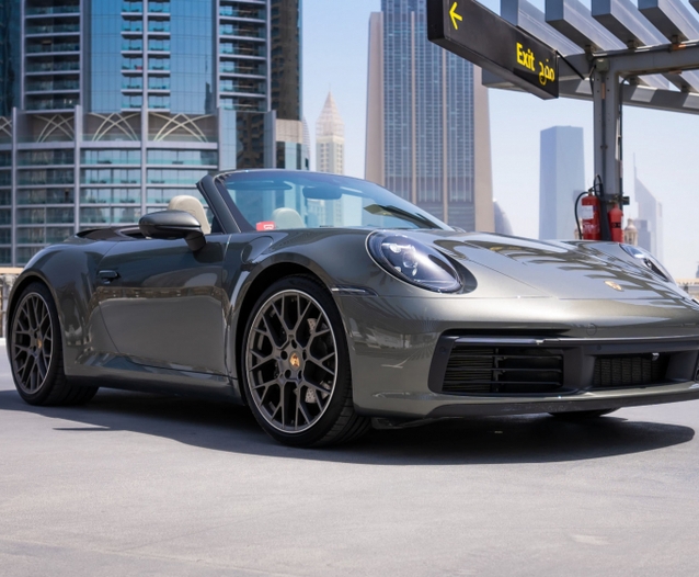 Porsche 911 Carrera S Spyder 2021 for rent in 迪拜