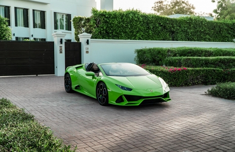 Lamborghini Huracan Evo Spyder 2022 for rent in Dubai