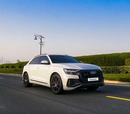 Audi Q8 2021 for rent in عجمان