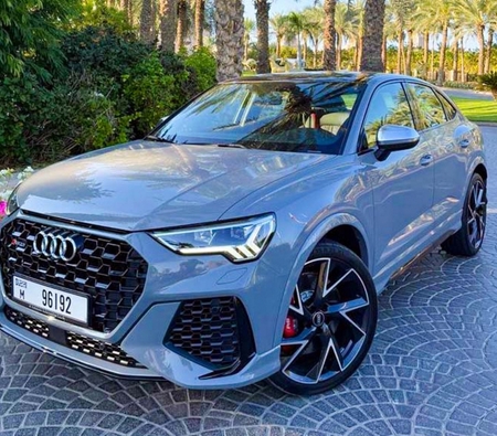 Audi RS Q3 2022 for rent in دبي