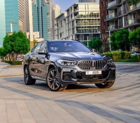 BMW X6 M50i 2022 for rent in دبي