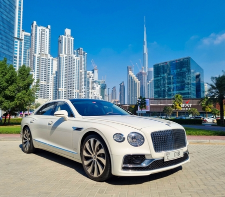 Bentley Flying Spur  2020 for rent in دبي