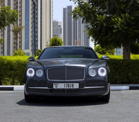 Bentley Flying Spur  2018 for rent in Dubai