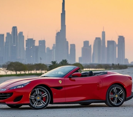Ferrari Portofino 2019 for rent in دبي