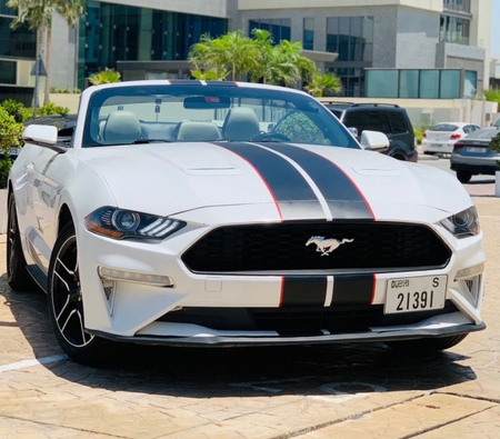 Ford Mustang EcoBoost Convertible V4 2021 for rent in 迪拜
