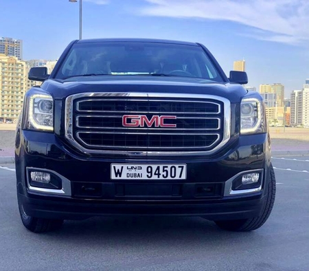 GMC Yukon 2018 for rent in دبي