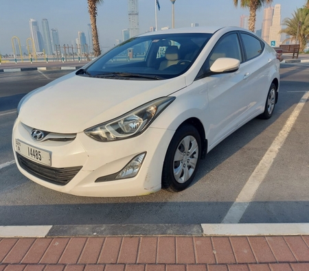 Hyundai Elantra 2016 for rent in Dubaï