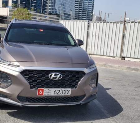 Hyundai Santa Fe 2019 for rent in 阿布扎比