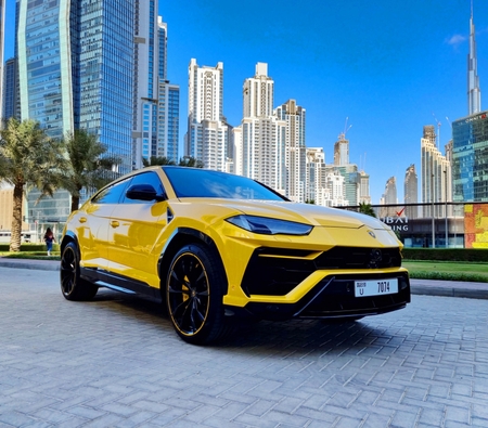 Lamborghini Urus Pearl Capsule 2022 for rent in دبي