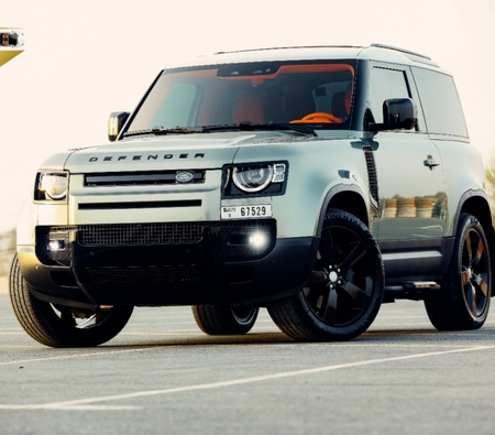 Land Rover Defender First Edition 2022 for rent in РАС АЛЬ ХАЙМАХ