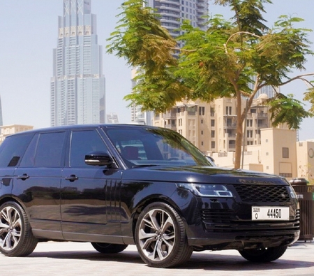 Land Rover Range Rover Vogue SE 2017 for rent in Dubai