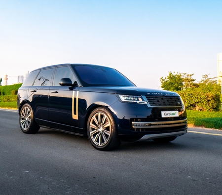 Land Rover Range Rover Vogue HSE 2023 for rent in الشارقة