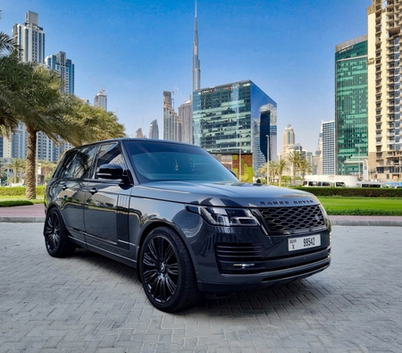 Land Rover Range Rover Vogue Supercharged 2019 for rent in Sharjah
