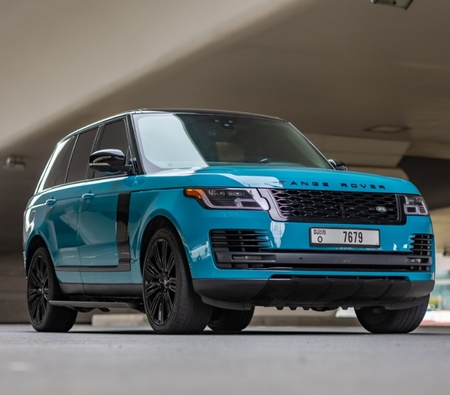 Land Rover Range Rover SE 2019 for rent in دبي