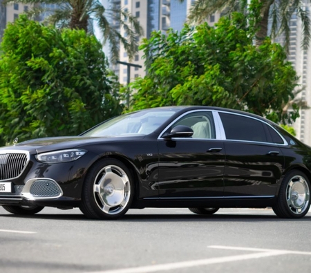 Mercedes Benz Maybach S680 2022 for rent in دبي