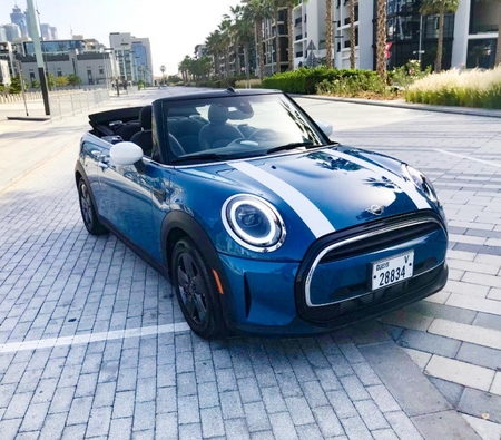 Mini Cooper Convertible 2022 for rent in 迪拜