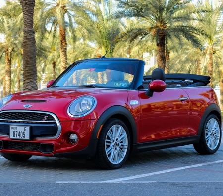 Mini Cooper S 2017 for rent in عجمان
