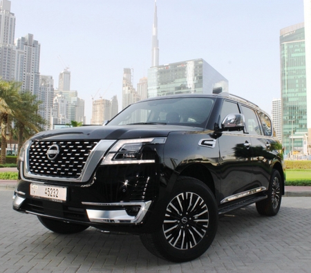 Nissan Patrol 2022 for rent in 迪拜