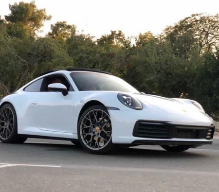 Porsche 911 Carrera 2020 for rent in دبي