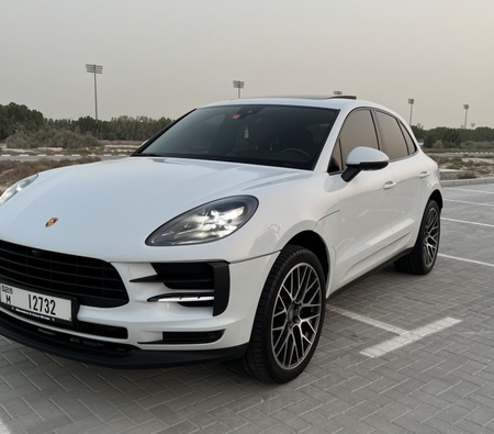 Porsche Macan 2019 for rent in Дубай