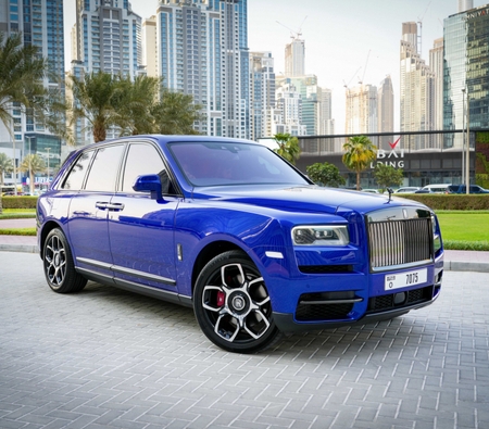 Rolls Royce Cullinan Black Badge 2022 for rent in دبي