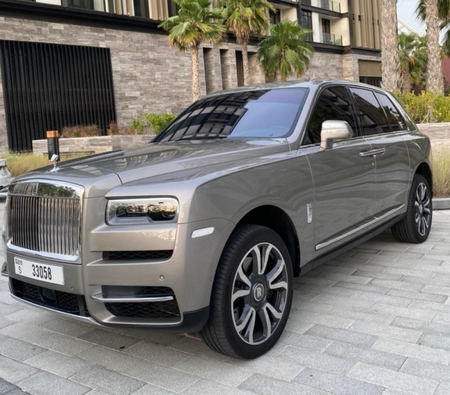 Rolls Royce Cullinan 2021 for rent in دبي