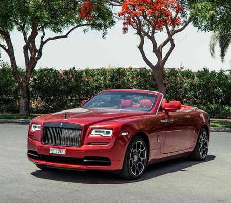 Rolls Royce Dawn Black Badge 2019 for rent in دبي