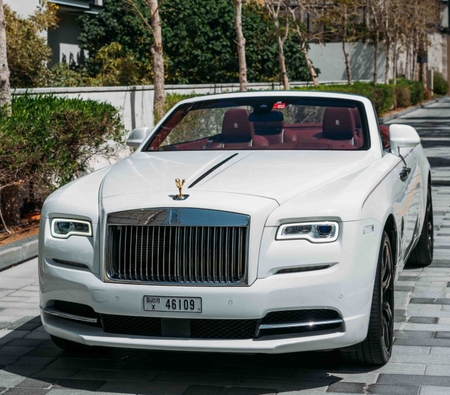 Rolls Royce Dawn 2016 for rent in دبي