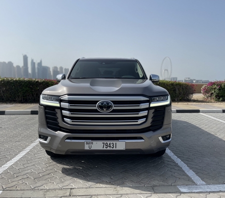 Toyota Land Cruiser VXR V8 2022 for rent in دبي