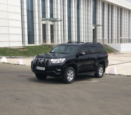 Toyota Prado 2019 for rent in Tbilisi