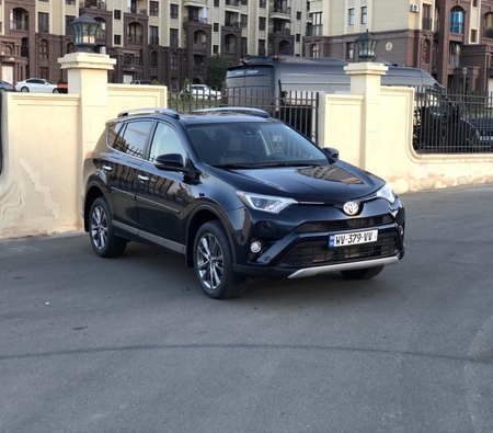 Toyota Rav4 2018 for rent in تبليسي