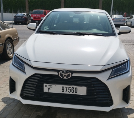 Toyota Yaris Limousine 2023