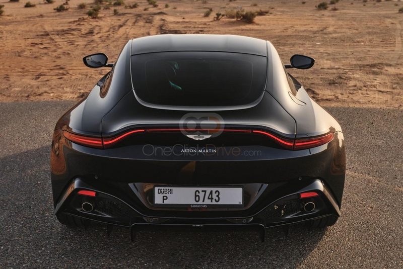 Black Aston Martin Vantage 2021