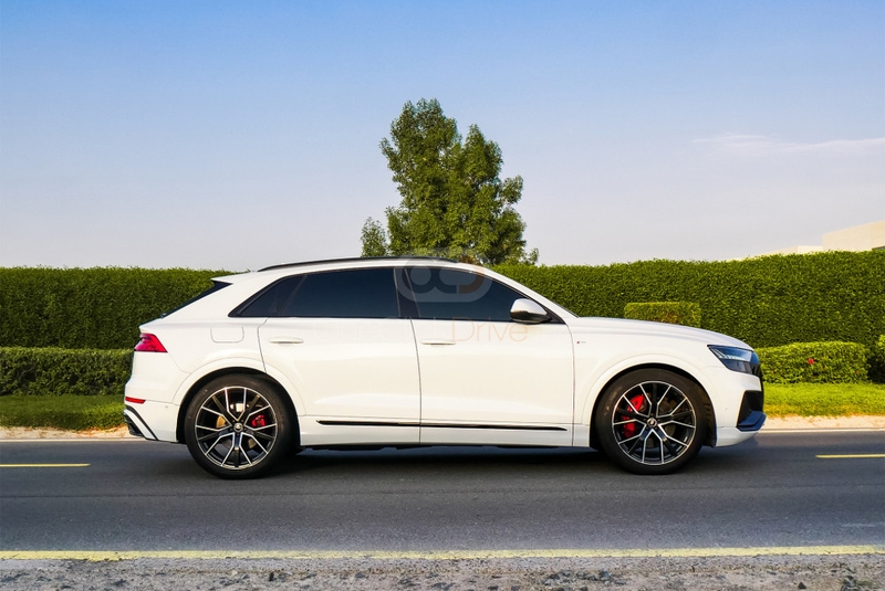 White Audi Q8 2021