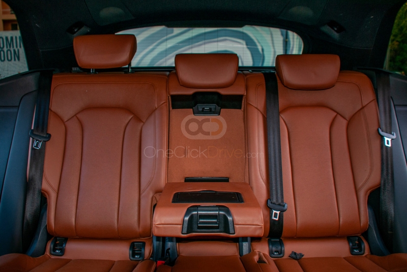 Schwarz Audi Q8 S-Line-Kit 2023