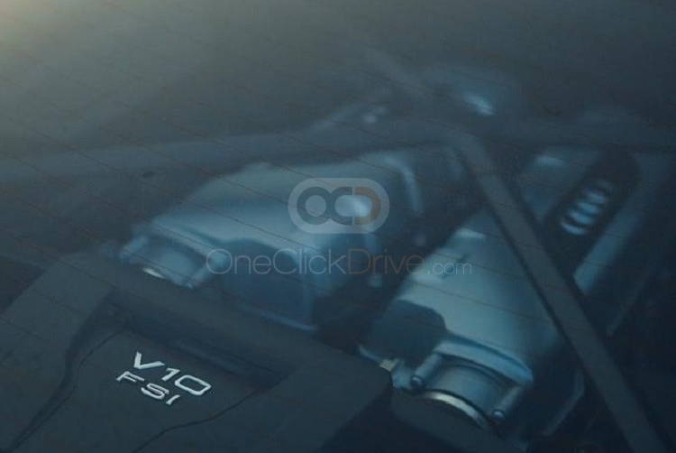 White Audi R8 Coupe 2021
