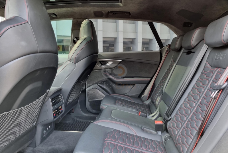 Negro Audi RS Q8 2020