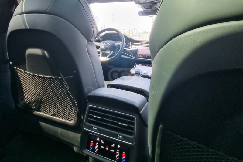 Black Audi RS Q8 2021