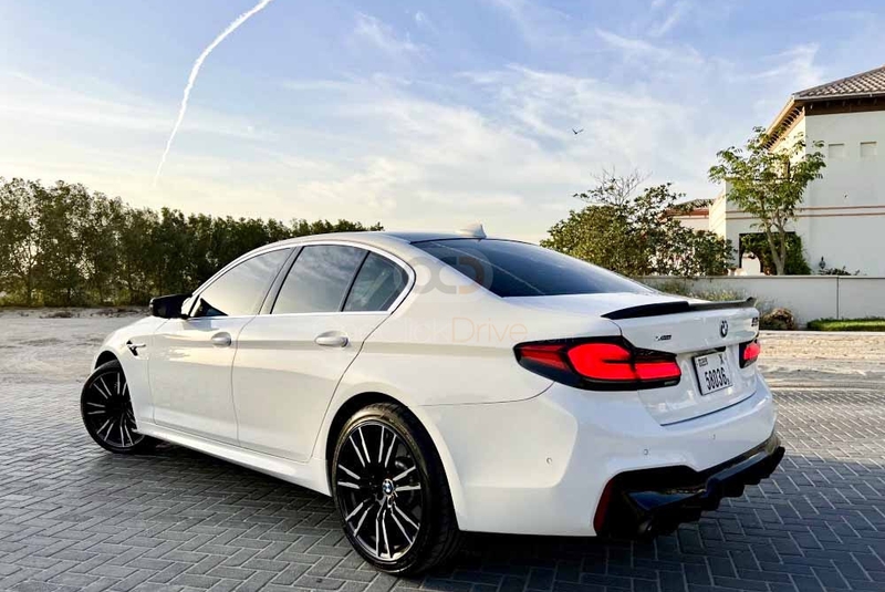 White BMW 530i 2020
