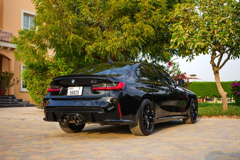 Black BMW 330i 2021