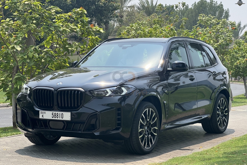 Black BMW X5 2024