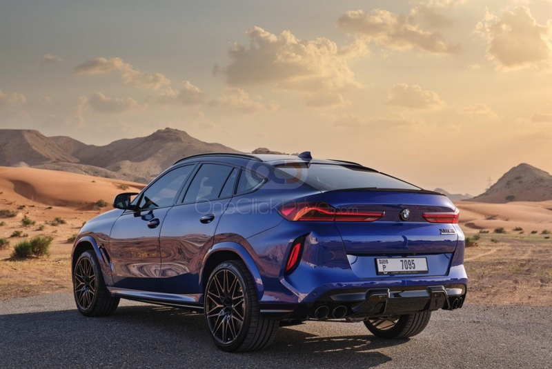 Blue BMW X6 M Competition 2022