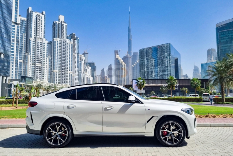 Beyaz BMW X6 M40 2022