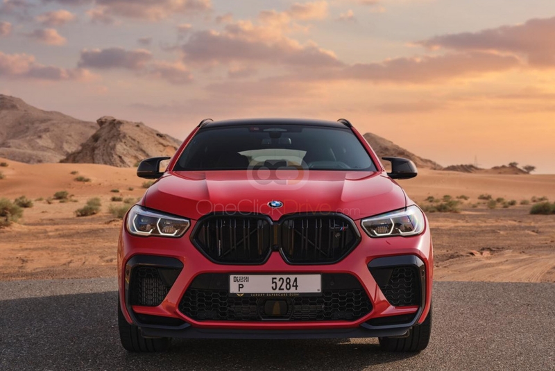 rood BMW X6 M Competitie 2022