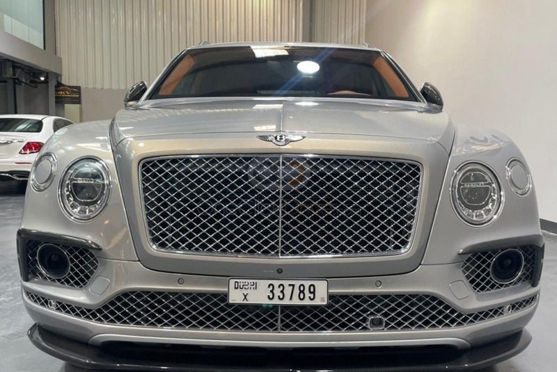 Silver Bentley Bentayga 2018
