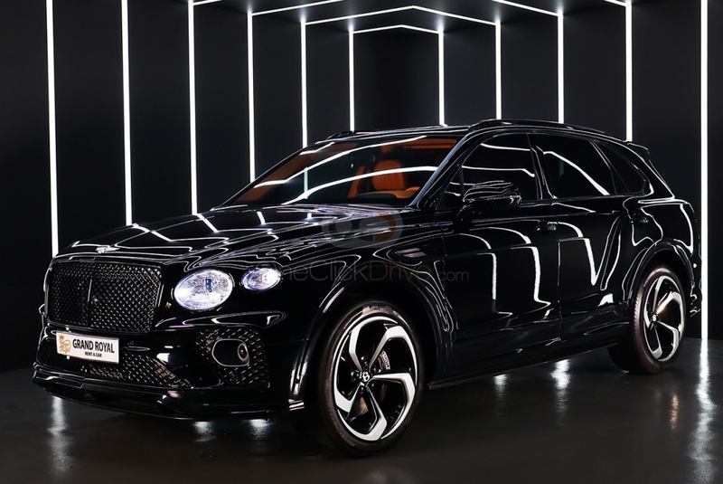 Black Bentley Bentayga 2022