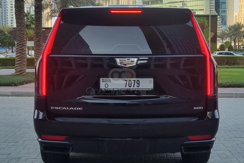 Black Cadillac Escalade Platinum Sport 2021